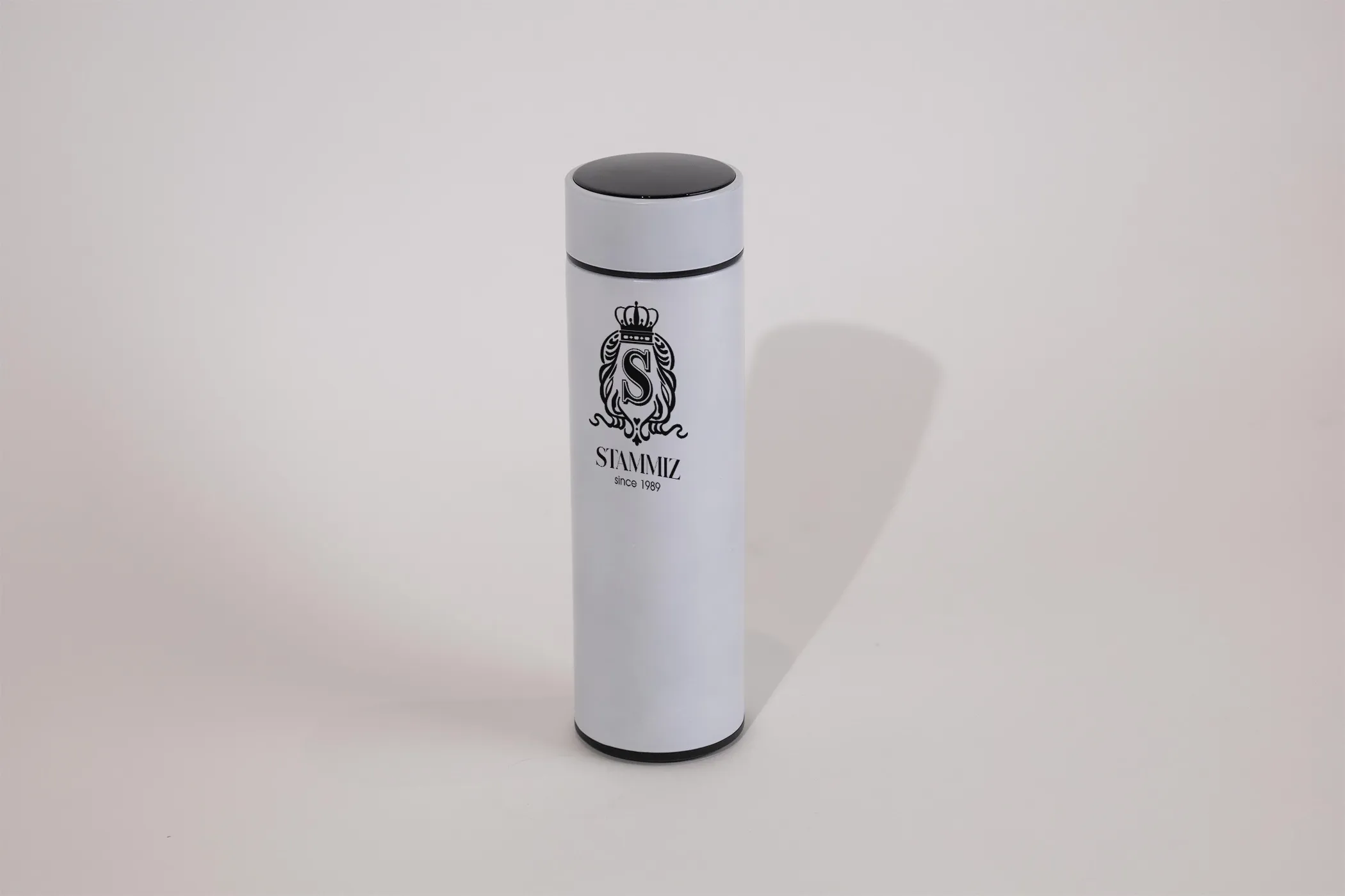 กระบอกน้ำสแตนเลสเก็บอุณภูมิ มี LED แสดงอุณหภูมิ ความจุ 600 มล.